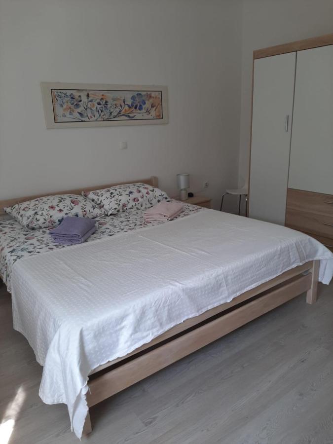 Apartment Maslina Biograd Na Moru Luaran gambar